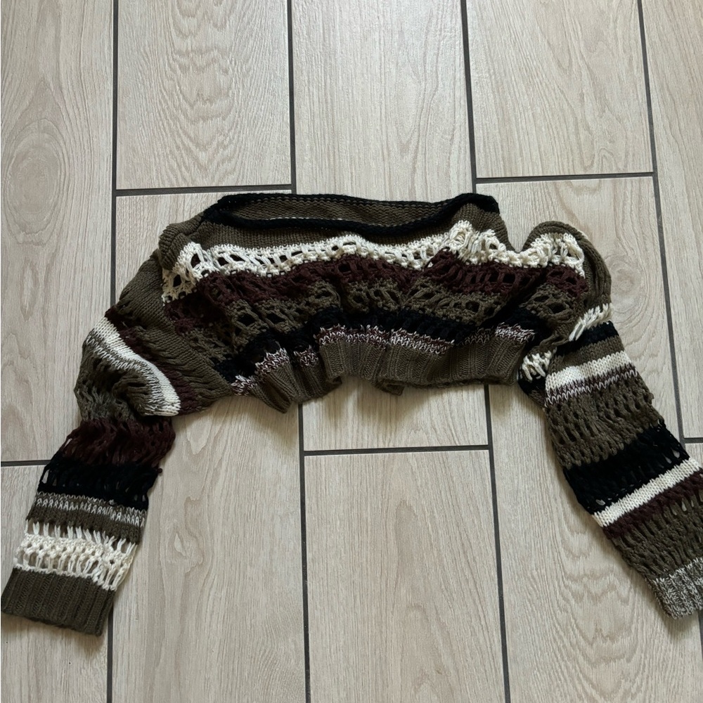 croquet long sleeve cropped sweater
